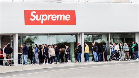 supreme clothing store reddit.